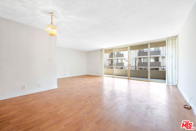 1300 Midvale Avenue, Los Angeles CA: https://media.crmls.org/mediaz/d41f892c-25fd-4e6f-9c1a-50fe0a6a752c.jpg
