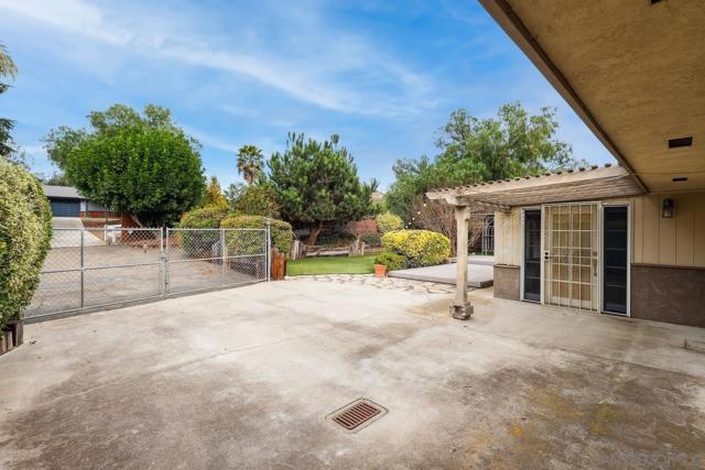 946 Buena Creek Rd, San Marcos, California 92069, 2 Bedrooms Bedrooms, ,1 BathroomBathrooms,Single Family Residence,For Sale,Buena Creek Rd,250001524SD