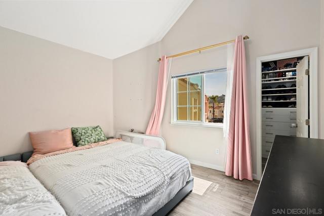 12020 Calle De Medio, El Cajon CA: https://media.crmls.org/mediaz/d420e742-ce09-455e-b928-b248c1d1e24f.jpg