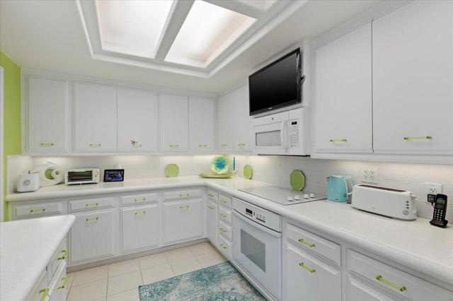 1462 La Loma Drive, San Marcos CA: https://media.crmls.org/mediaz/d4211f24-4dbb-4650-b1d9-cce2dd971bf8.jpg