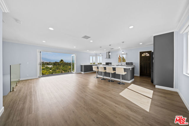 334 Anita Drive, Pasadena CA: https://media.crmls.org/mediaz/d4214540-5e54-408b-8ec1-0ee4cd7e763b.jpg