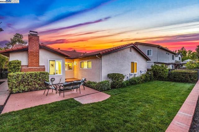 45548 Cherokee Ln, Fremont CA: https://media.crmls.org/mediaz/d4214ba9-da9a-41e2-8b97-71f02ba8c06c.jpg