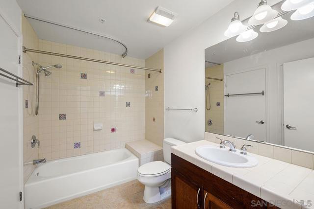 530 K Street, San Diego CA: https://media.crmls.org/mediaz/d421519a-d534-4bd0-b6fa-a23bebacbdff.jpg