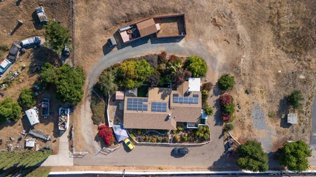 2297 1/2 Orchard Ave, El Cajon CA: https://media.crmls.org/mediaz/d4217b5a-3391-48e9-b8a1-071653438c7d.jpg