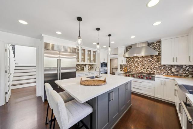 900 Highlands Circle, Los Altos CA: https://media.crmls.org/mediaz/d421d317-d937-455d-a632-f0e959d97205.jpg