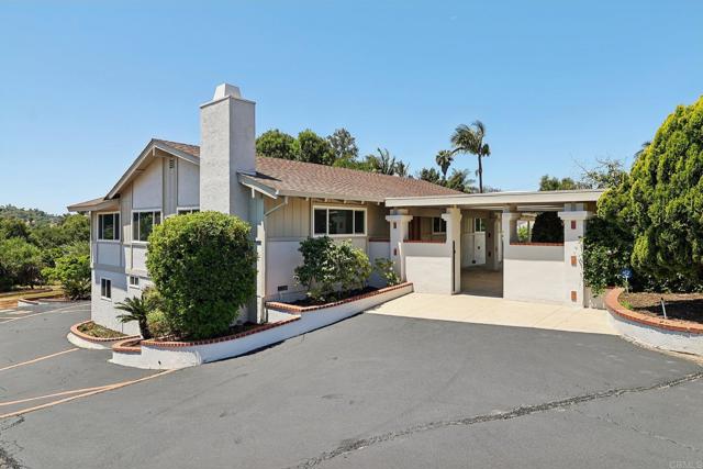 Detail Gallery Image 1 of 69 For 1917 Friendly Dr, Vista,  CA 92084 - 4 Beds | 3 Baths