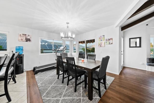 15425 Vista Vicente Dr, San Diego CA: https://media.crmls.org/mediaz/d421ea90-ed3a-4476-b7cd-d428a77fad44.jpg