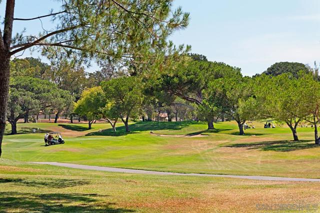 13046 Paseo del Verano, San Diego CA: https://media.crmls.org/mediaz/d422614d-476e-4177-a864-35ab8bc49787.jpg