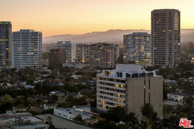 1333 S Beverly Glen Boulevard, Los Angeles CA: https://media.crmls.org/mediaz/d422658a-5348-419a-8f10-0a73a9fa3b09.jpg