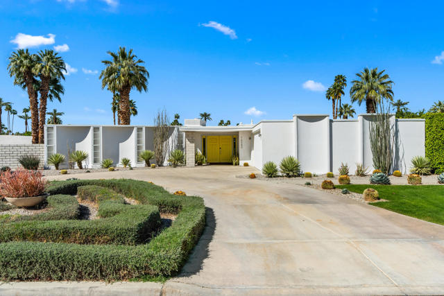 Image 3 of 60 For 76080 Fairway Drive