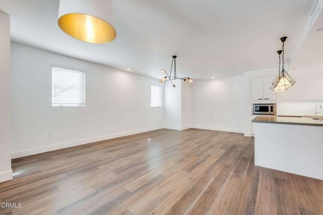 239 S Marengo Avenue, Pasadena CA: https://media.crmls.org/mediaz/d423013c-91a6-466f-803c-b58ba88d366b.jpg