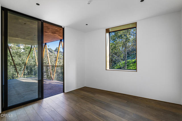 Detail Gallery Image 19 of 30 For 596 Quail Dr, Los Angeles,  CA 90065 - 3 Beds | 2 Baths