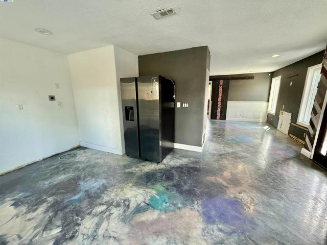 1817 Bluebell Dr, Livermore CA: https://media.crmls.org/mediaz/d42492b7-751e-4179-8ece-433f5e88a5a0.jpg