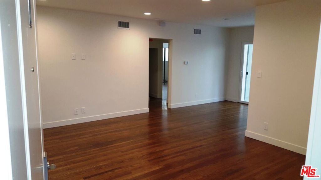 1055 S Sherbourne Drive #1