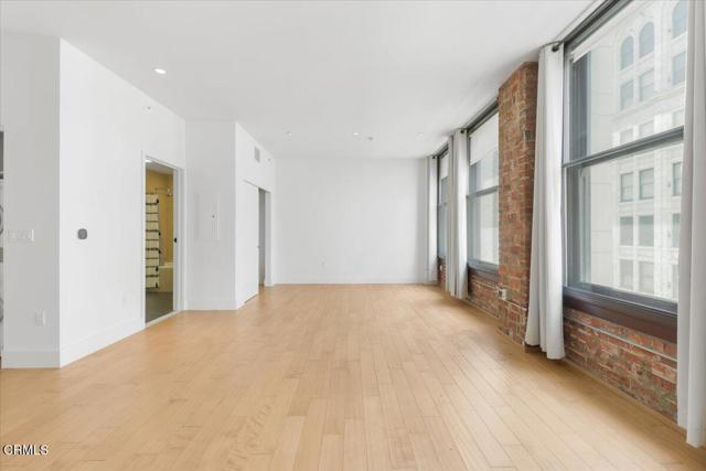 460 S Spring Street, Los Angeles CA: https://media.crmls.org/mediaz/d427638a-f6de-4f28-a58c-15d11a8ec3aa.jpg