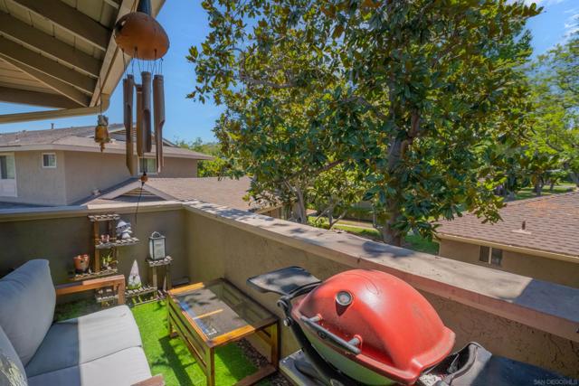 921 Amistad Ct D, El Cajon CA: https://media.crmls.org/mediaz/d4278432-30f3-4346-a271-b7af6ddb90d1.jpg