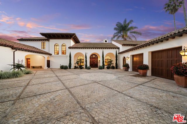 2347 E Valley Road, Santa Barbara CA: https://media.crmls.org/mediaz/d427d7a3-7e29-4c1c-bff5-ad470b30ad28.jpg