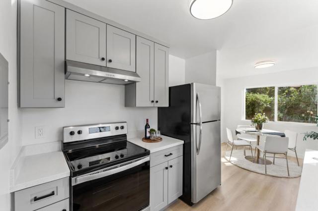 1064 15th Avenue, Redwood City CA: https://media.crmls.org/mediaz/d427e3fa-0e81-4930-a19c-a681803d42ff.jpg