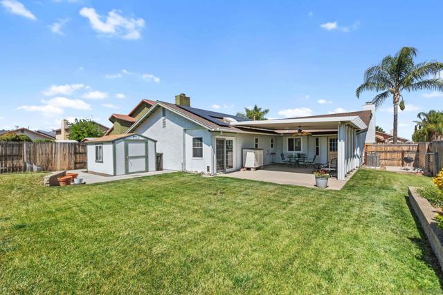 13849 Covey Quail Ln, Moreno Valley CA: https://media.crmls.org/mediaz/d427ec13-a022-4b3c-a0bb-d9d464415c38.jpg