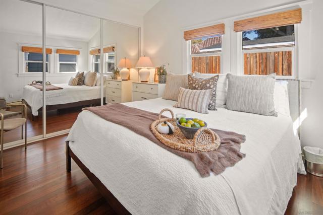 950 Olive Ave, Coronado CA: https://media.crmls.org/mediaz/d428535f-322d-4fd9-9530-e5afed849156.jpg