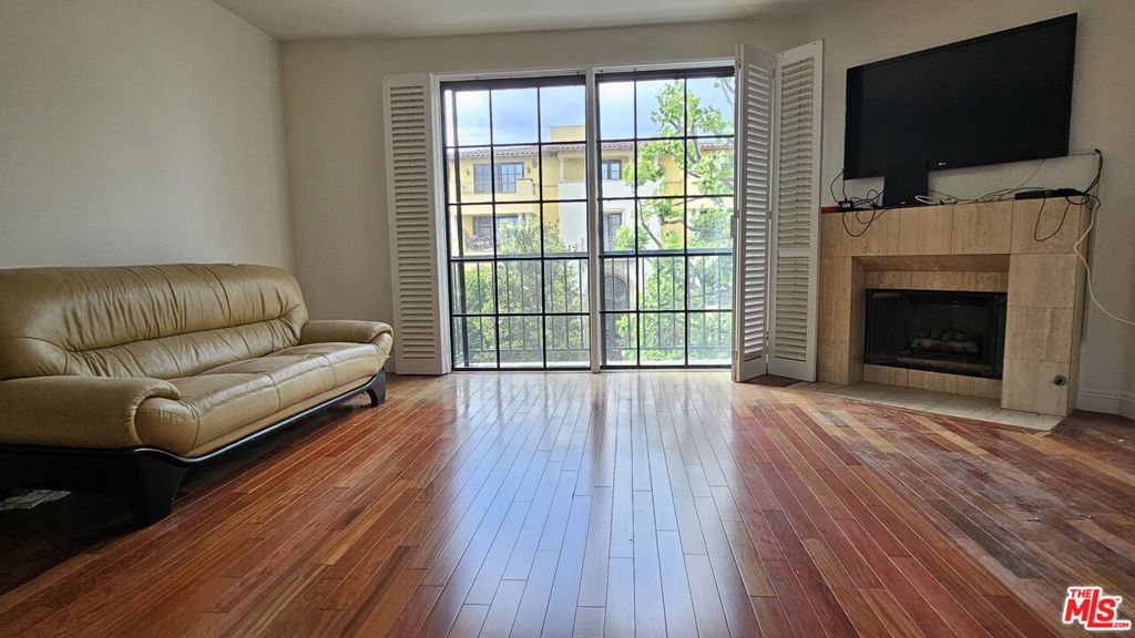 10620 Eastborne Avenue #202