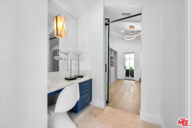 1736 Paseo Del Mar, Palos Verdes Estates CA: https://media.crmls.org/mediaz/d428c3cf-913d-402e-a2e5-cef4b5826172.jpg