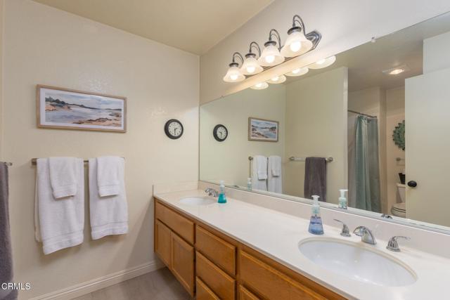 5696 Recodo Way, Camarillo CA: https://media.crmls.org/mediaz/d4292a77-74d2-4bd6-b774-86180c3fa741.jpg