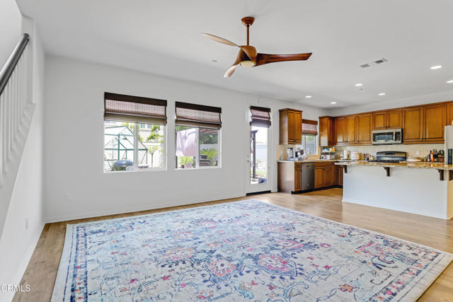 665 Tiber River Way, Oxnard CA: https://media.crmls.org/mediaz/d4293305-4cfd-4821-81fa-ad238c38a84e.jpg