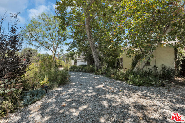 4440 Ben Avenue photo 4