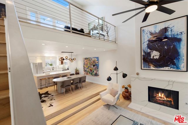 2108 Neilson Way, Santa Monica CA: https://media.crmls.org/mediaz/d4298a25-bc18-4d15-aad4-e47df5ce8bd0.jpg