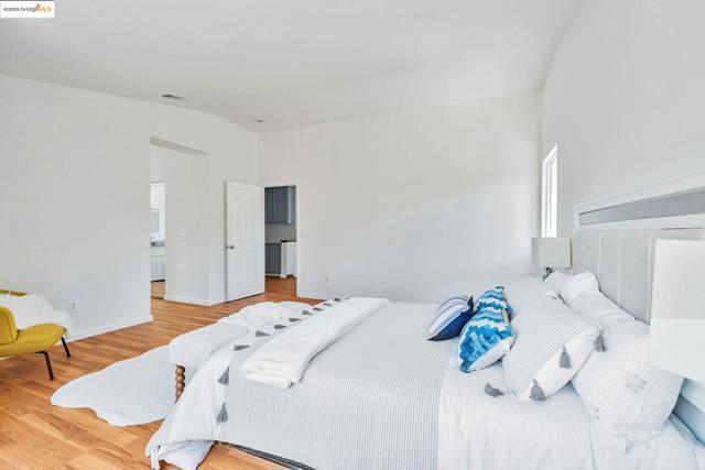 1261 King Loop, Tracy CA: https://media.crmls.org/mediaz/d42a477b-de0e-4129-8ad1-c6543ec7491b.jpg