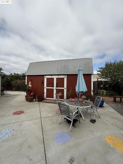 2821 Ponderosa Drive, Concord CA: https://media.crmls.org/mediaz/d42a5b85-502f-4ca5-8895-d8e708bf387d.jpg