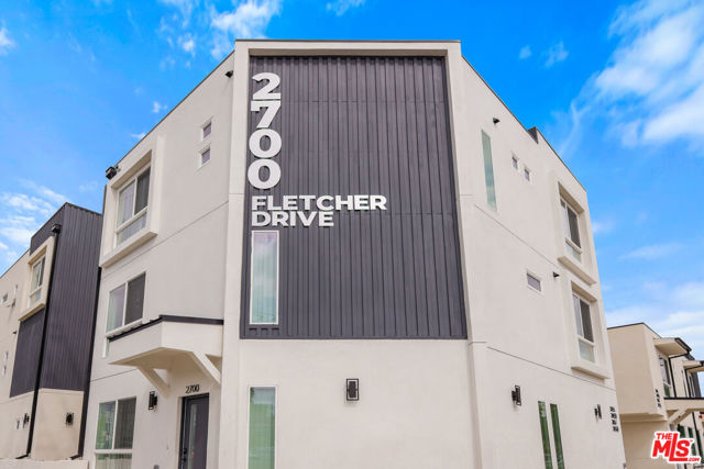 2700 Fletcher Drive, Los Angeles CA: https://media.crmls.org/mediaz/d42a91c3-e1d5-46fb-a36f-1f898126b9b7.jpg