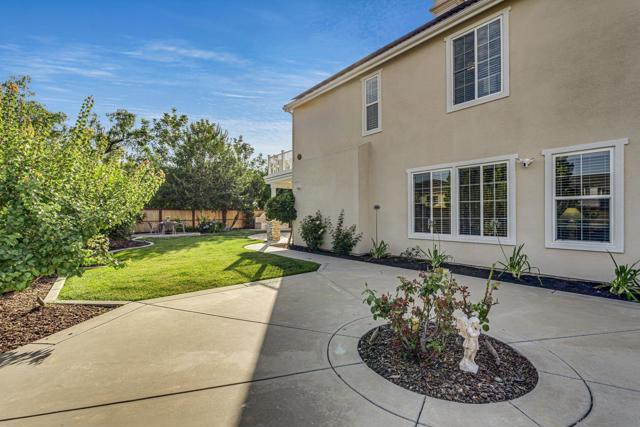 16112 Palomino Valley Ct, San Diego, California 92127, 5 Bedrooms Bedrooms, ,4 BathroomsBathrooms,Single Family Residence,For Sale,Palomino Valley Ct,240016666SD