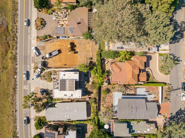 2563 Via Pisa, Del Mar CA: https://media.crmls.org/mediaz/d42c1aff-3cc5-4fa6-98ab-36d8fb3db845.jpg