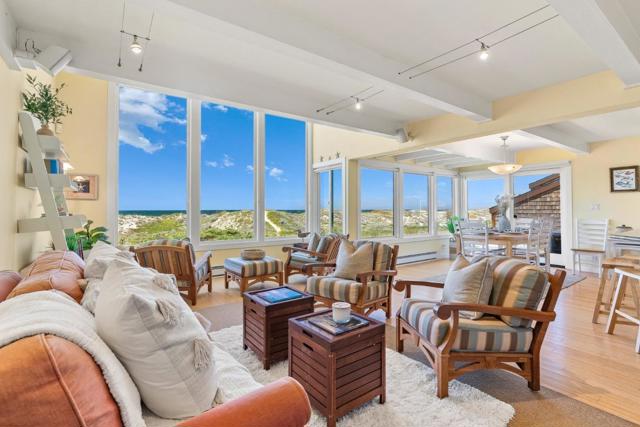 172 Monterey Dunes Way, Moss Landing CA: https://media.crmls.org/mediaz/d42c5bb5-4a72-4820-9524-44f454aaf11c.jpg