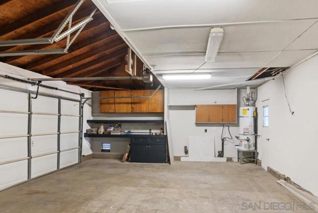 13765 Celestial Rd, Poway CA: https://media.crmls.org/mediaz/d42e132e-72c9-4419-8304-8a68113d553a.jpg