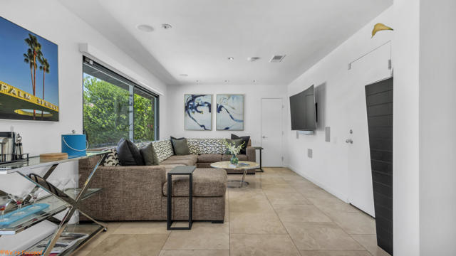 Image 18 of 55 For 660 Sierra Way