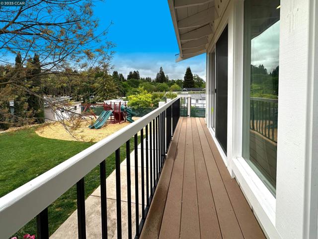 2200 Tice Valley Blvd +3BR ADU, Walnut Creek CA: https://media.crmls.org/mediaz/d42eca50-0188-4113-bfd9-434b53160ea5.jpg