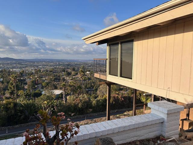 Image 2 of 37 For 4742 Mt. Helix Drive