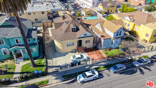 1147 S Westlake Avenue, Los Angeles CA: https://media.crmls.org/mediaz/d42fdc08-0c09-4748-9907-cc00c8883a7b.jpg