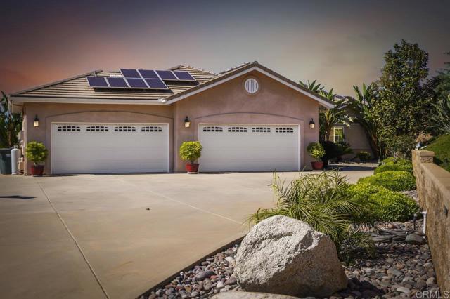 Detail Gallery Image 2 of 68 For 334 Old Stagecoach Run, Alpine,  CA 91901 - 4 Beds | 3/1 Baths