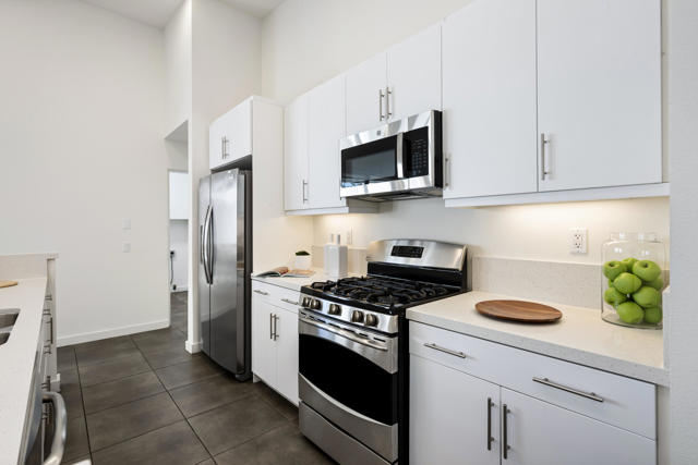 970 Oceo S Circle, Palm Springs CA: https://media.crmls.org/mediaz/d430a75d-8be2-435d-840f-4c0a4ccf49ed.jpg