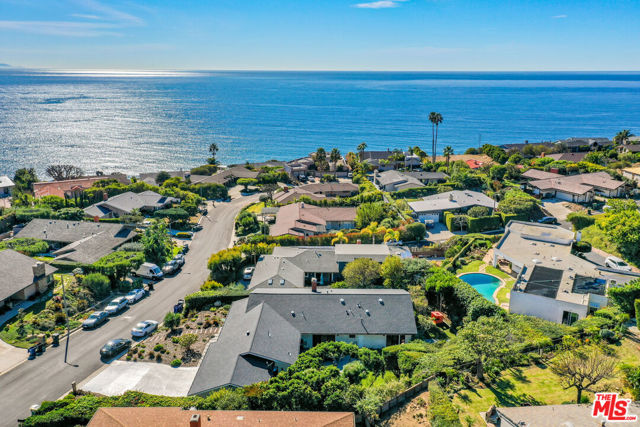 20413 Roca Chica Drive photo 2