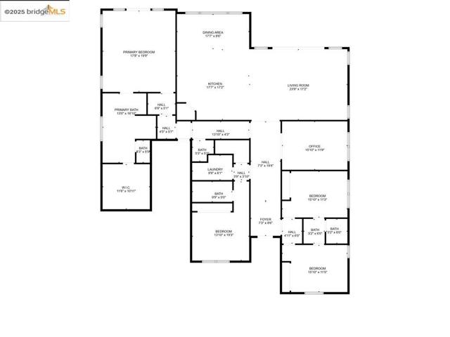 133 Clear Lake Ct, Oakley CA: https://media.crmls.org/mediaz/d43110b3-e6db-47c9-ace9-24f1507c95ce.jpg