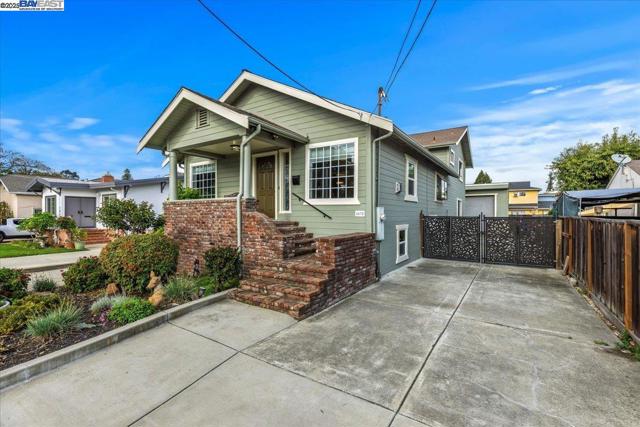 1672 Crescent Avenue, Castro Valley CA: https://media.crmls.org/mediaz/d4328bc0-5e71-410b-932e-d4e4901b1771.jpg