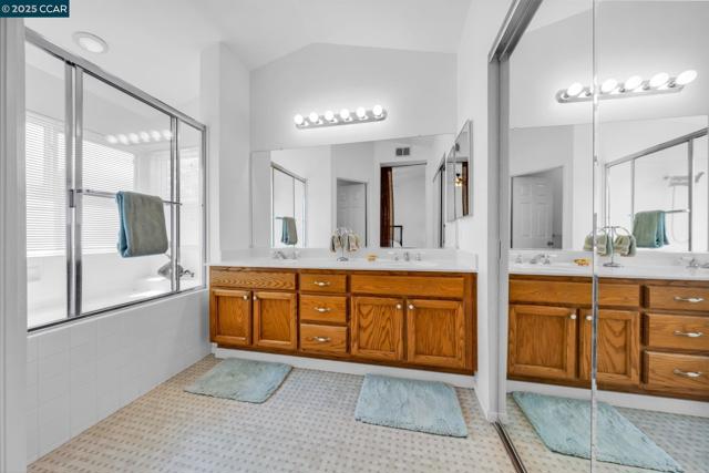 214 S Wildwood, Hercules CA: https://media.crmls.org/mediaz/d4331ec0-abe1-4760-b91d-1972608710bd.jpg