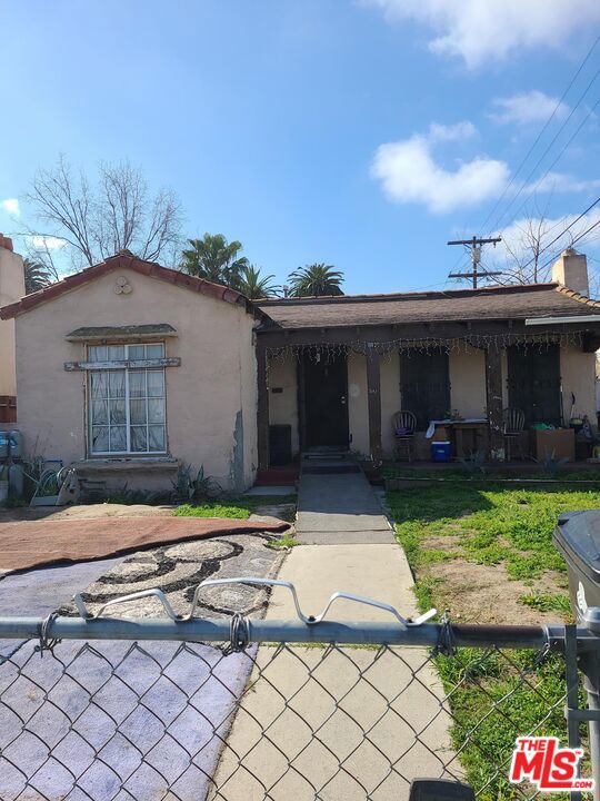 842 104th Place, Los Angeles, California 90044, 2 Bedrooms Bedrooms, ,1 BathroomBathrooms,Single Family Residence,For Sale,104th,24446937