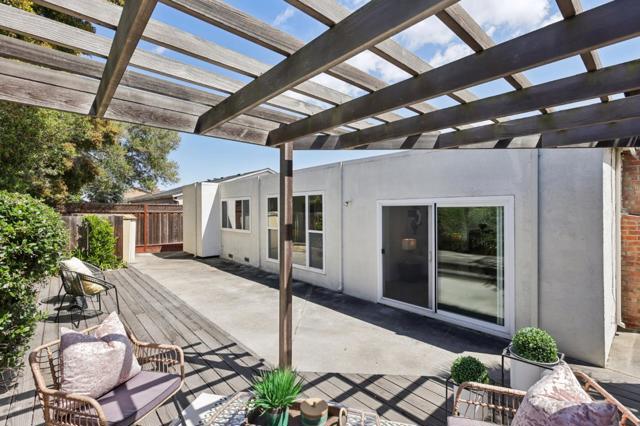613 Pilgrim Drive, Foster City CA: https://media.crmls.org/mediaz/d433d50c-0a43-462e-b4c8-1415b5c436ed.jpg