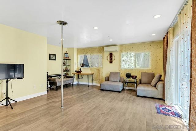 1003 Hayes Ave, San Diego CA: https://media.crmls.org/mediaz/d43442d0-2b71-4c5f-a799-1c006c9c1dde.jpg